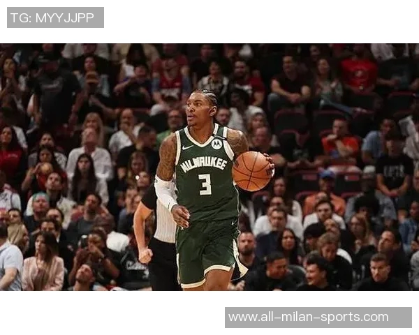 雄鹿首节火力全开狂砍40分小凯文波特与AJ格林联手助攻